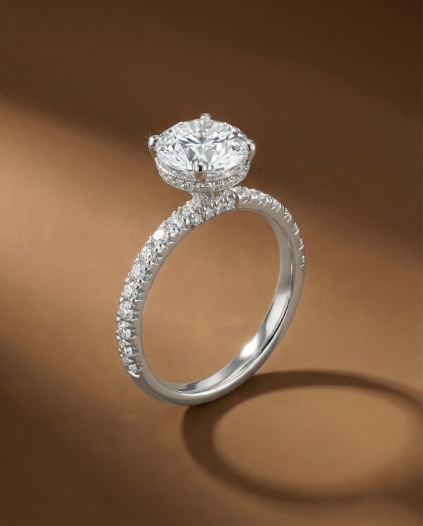 แหวนหมั้น-เพชรชู-6-เตย-ประดับเพชรใต้ท้องแหวน-kos-jewelry