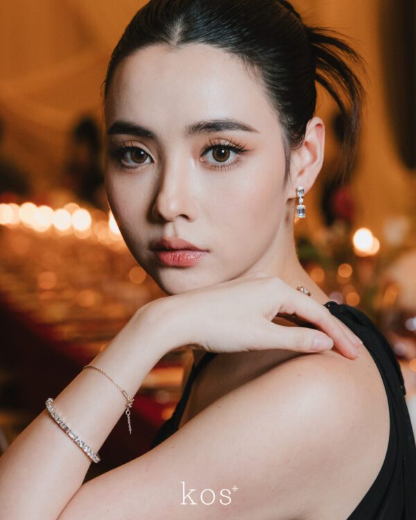 The Two-way Elegant Emerald Earrings
