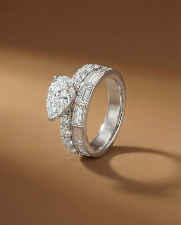 แหวนเพชร-The-Royal-Pear-Ring-ทรงหยดน้ำ
