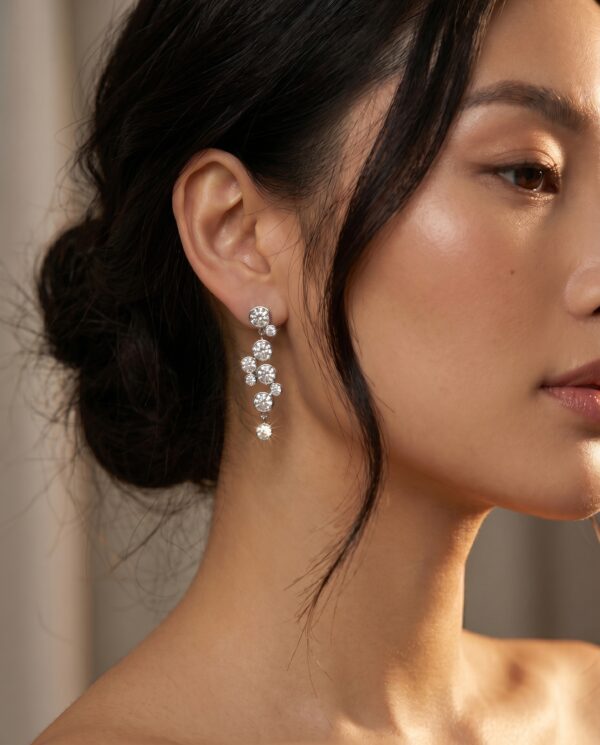 ต่างหูเพชร Tyra Chandalier Earrings