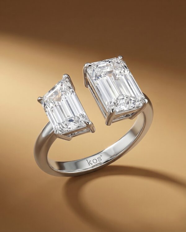 แหวนเพชร Toi Et Moi Ring เพชรคู่ 2 เม็ด Trapeze Cut และ Emerald Diamond Cut