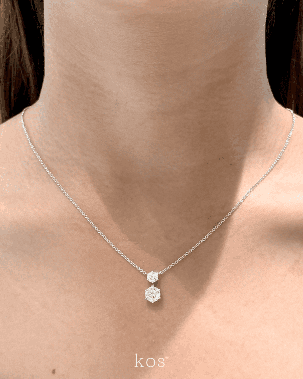 สร้อยคอจี้เพชร 2 เม็ด Round Cut Diamond ตัวเรือนทองขาว